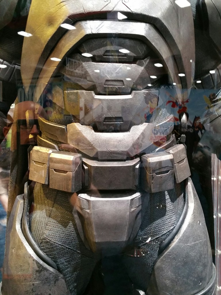 batman-v-superman-armor-image-comic-con