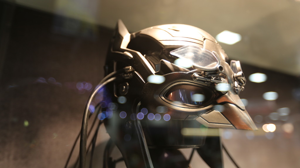 batman-vs-superman-tech-cowl-4
