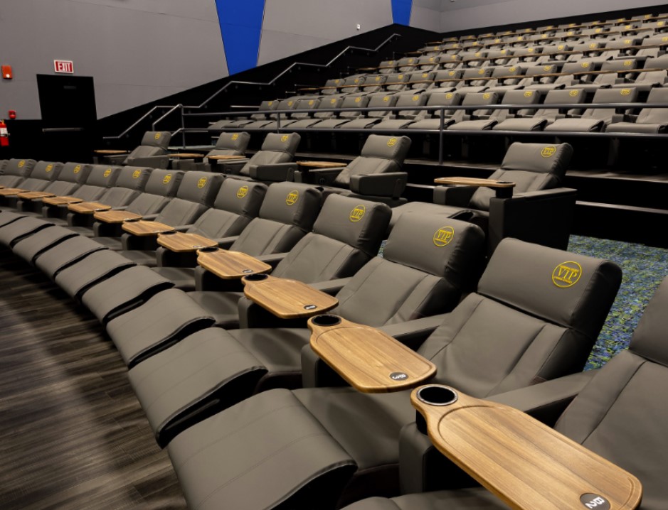 Plaza Guaynabo Cinemas se convierte en VIP y llega con Victor’s Kitchen & Bar